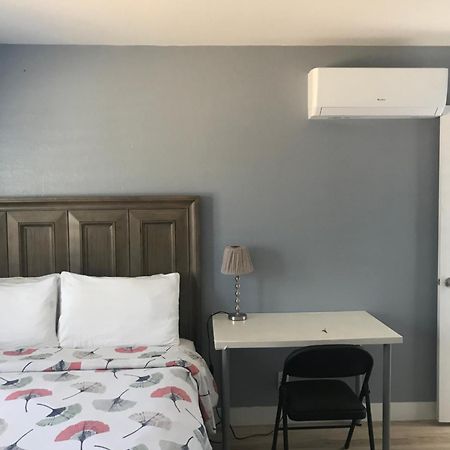 Room2 프리몬트 외부 사진